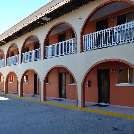 Las Torres Hotel Mexicali Buitenkant foto