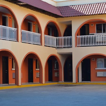 Las Torres Hotel Mexicali Buitenkant foto