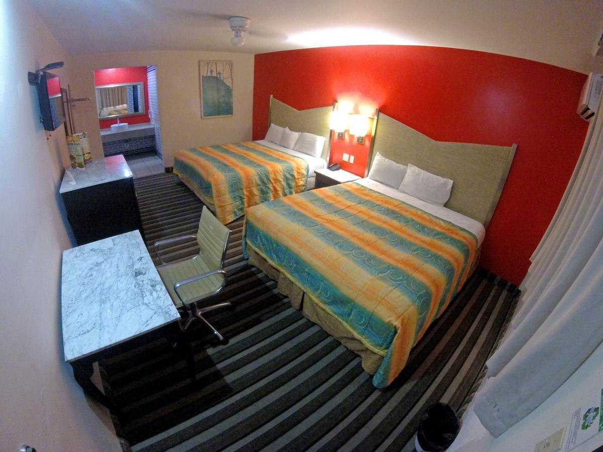Las Torres Hotel Mexicali Buitenkant foto