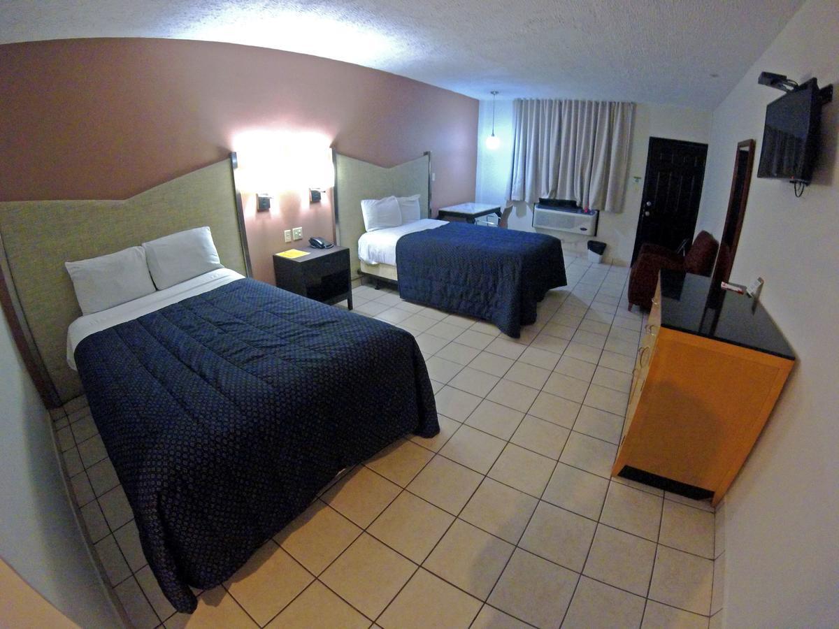 Las Torres Hotel Mexicali Buitenkant foto