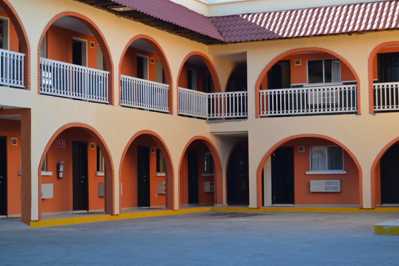 Las Torres Hotel Mexicali Buitenkant foto