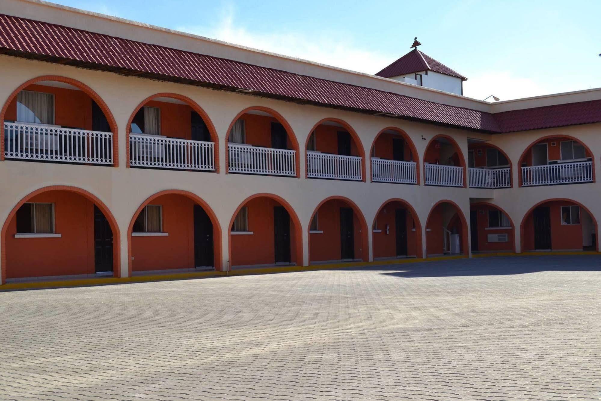 Las Torres Hotel Mexicali Buitenkant foto