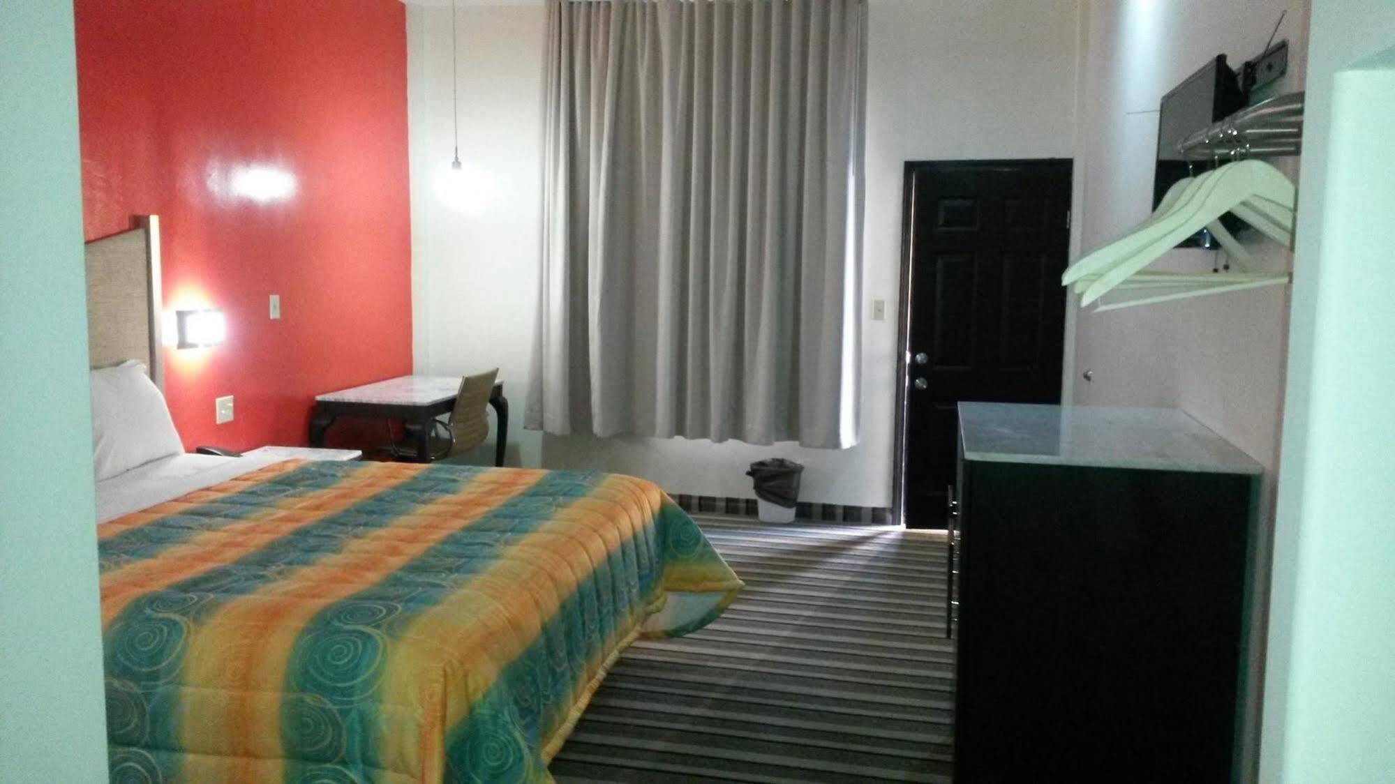 Las Torres Hotel Mexicali Buitenkant foto